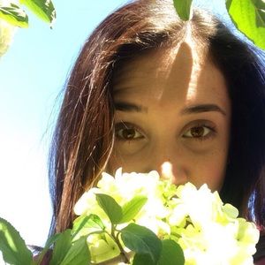 Meet your Posher, Claire